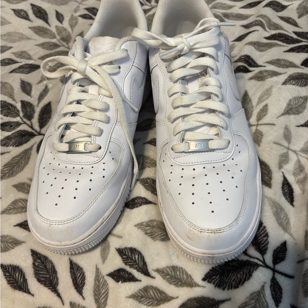 Nike White Leather Sneakers